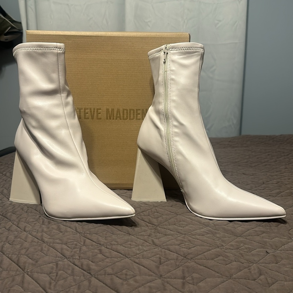 Steve Madden ankle booties - Ticker in bone